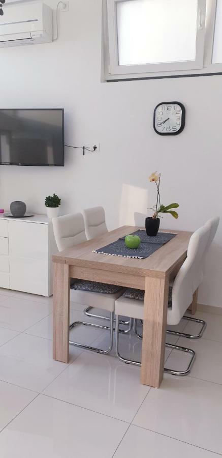 Ml Apartman Senj  Buitenkant foto